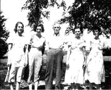 Jack Crawford with his daughters